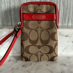 Coach Phone Zip Around Signature Wristlet W/Inside Pockets